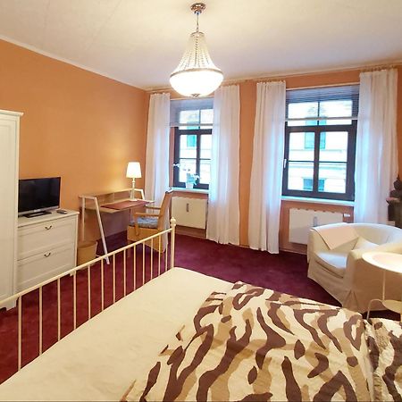City-Ferienwohnungen-Dresden - Zentral Gelegen Im Haus Louisenstrasse 11 - Dresden-Neustadt ภายนอก รูปภาพ