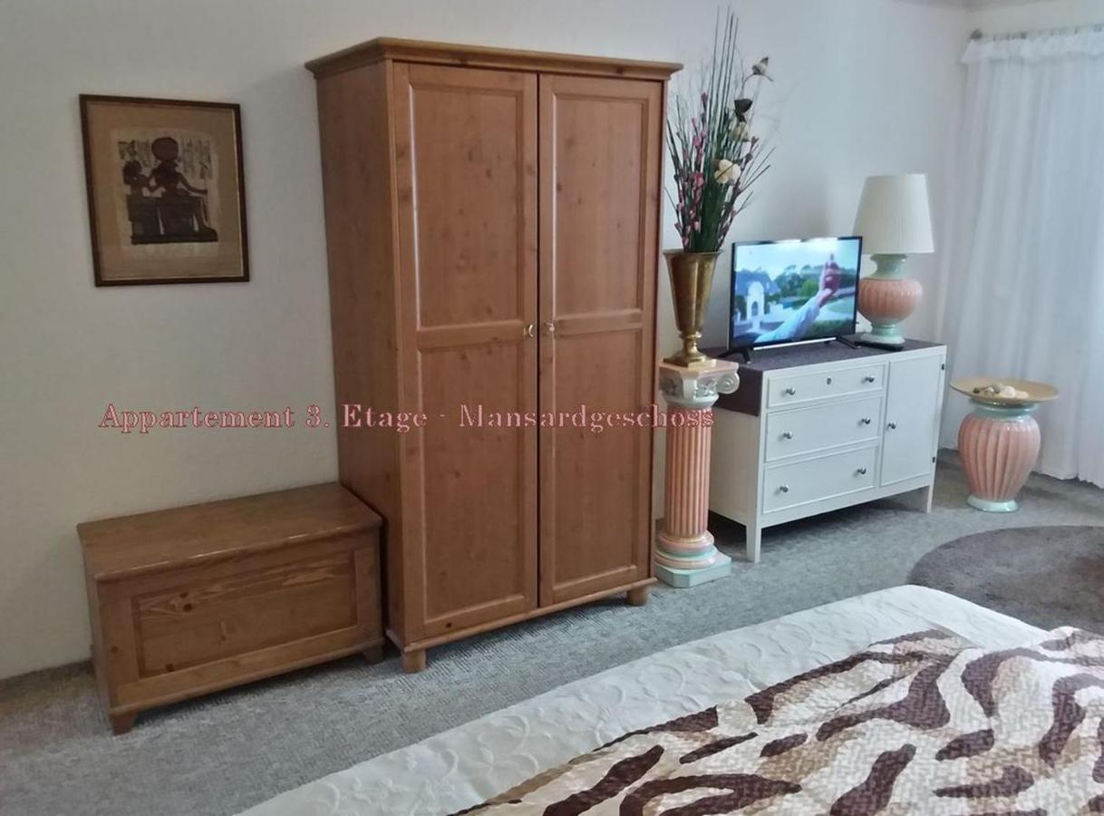 City-Ferienwohnungen-Dresden - Zentral Gelegen Im Haus Louisenstrasse 11 - Dresden-Neustadt ภายนอก รูปภาพ